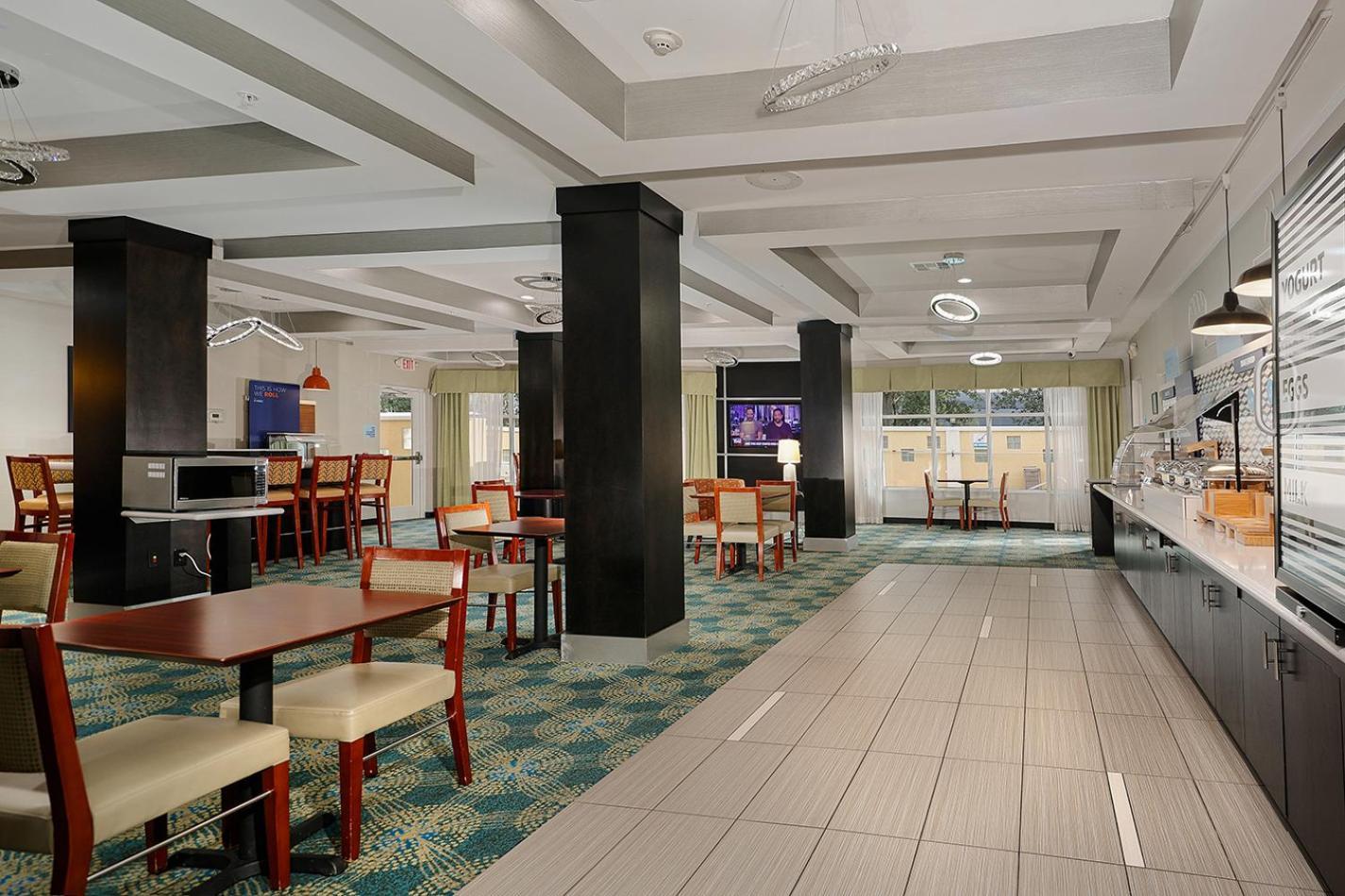Holiday Inn Express & Suites Houston Northwest-Brookhollow By Ihg Exterior foto