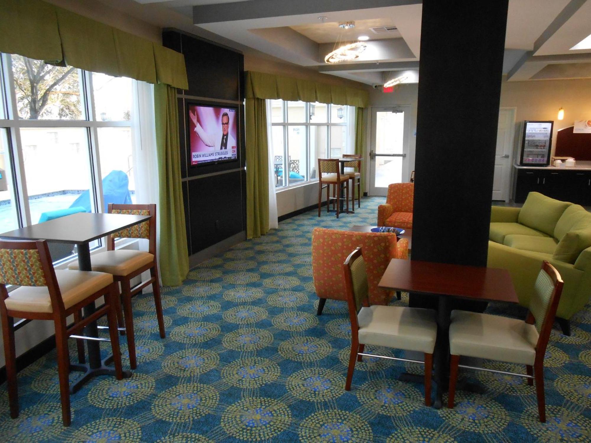 Holiday Inn Express & Suites Houston Northwest-Brookhollow By Ihg Exterior foto