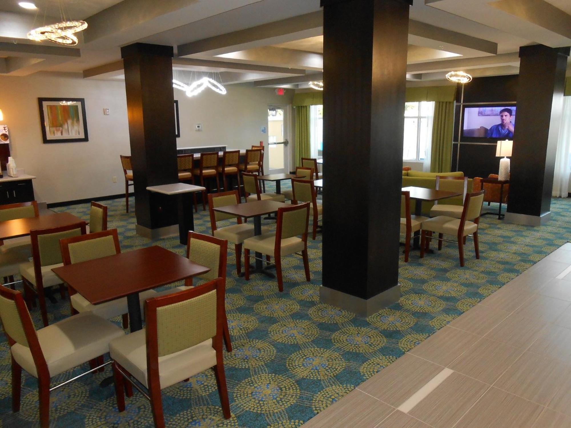 Holiday Inn Express & Suites Houston Northwest-Brookhollow By Ihg Exterior foto