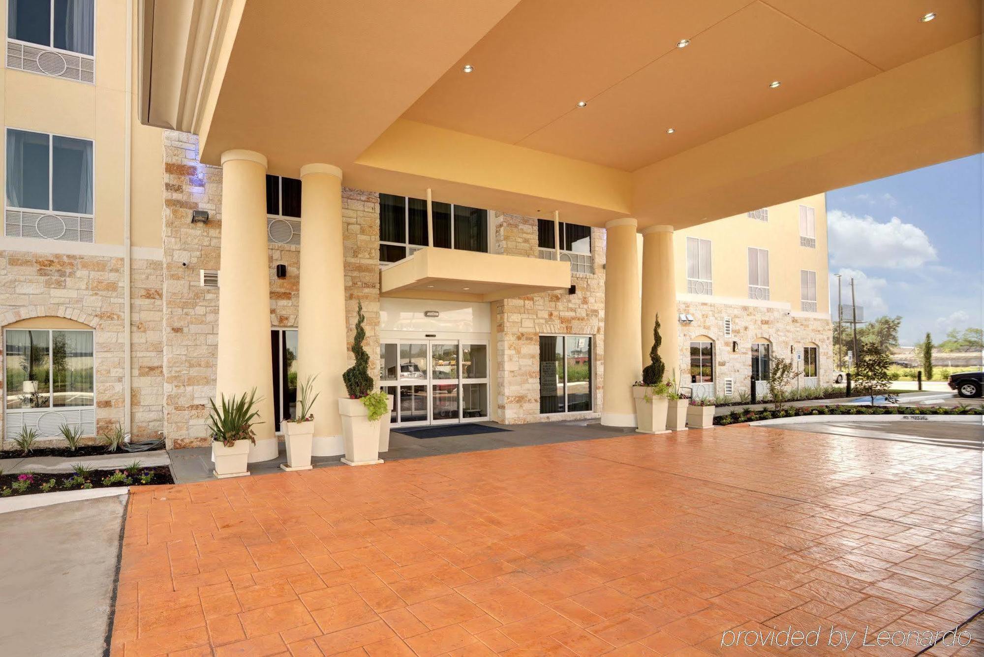 Holiday Inn Express & Suites Houston Northwest-Brookhollow By Ihg Exterior foto