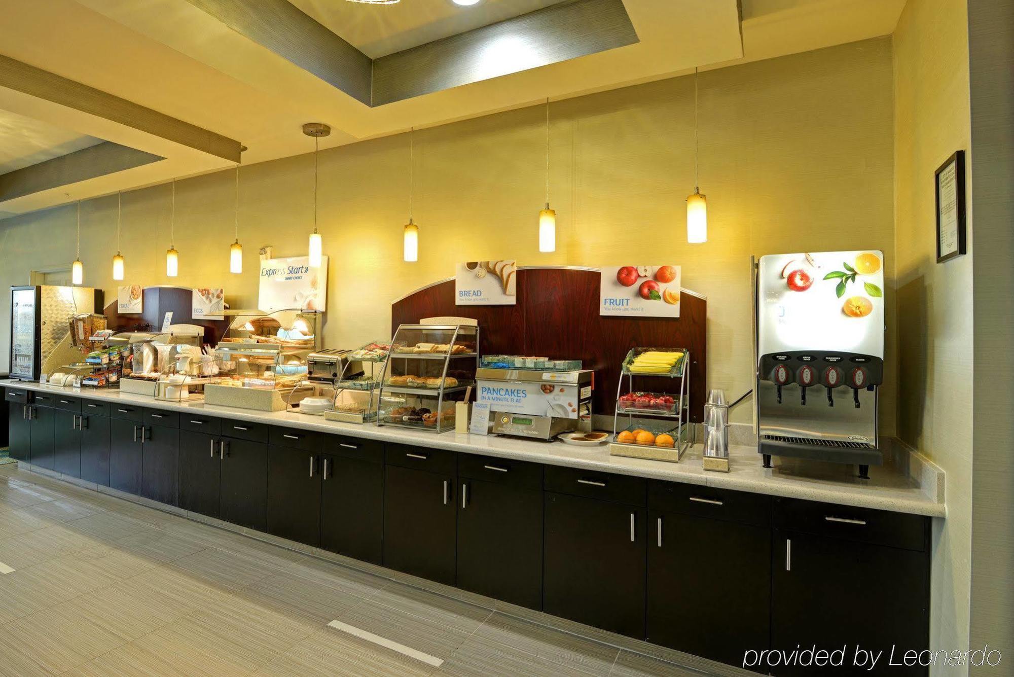 Holiday Inn Express & Suites Houston Northwest-Brookhollow By Ihg Exterior foto